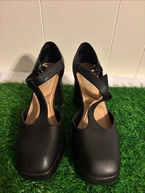 Black Cross-Strap Block Heel Pumps